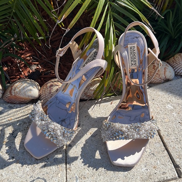 Badgley Mischka Kate, Light Pink Wedding Sandals - Picture 8 of 9